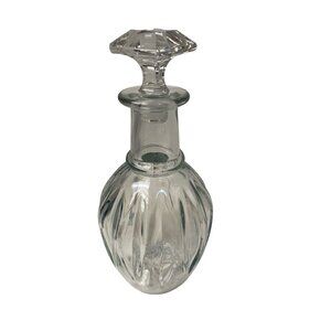 Vintage Glass Decanter With Stopper Heavy Clear Ribbed Sides Starburst Bottom 10
